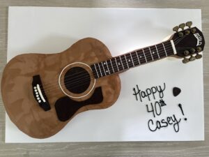 mashbakes guitar cake